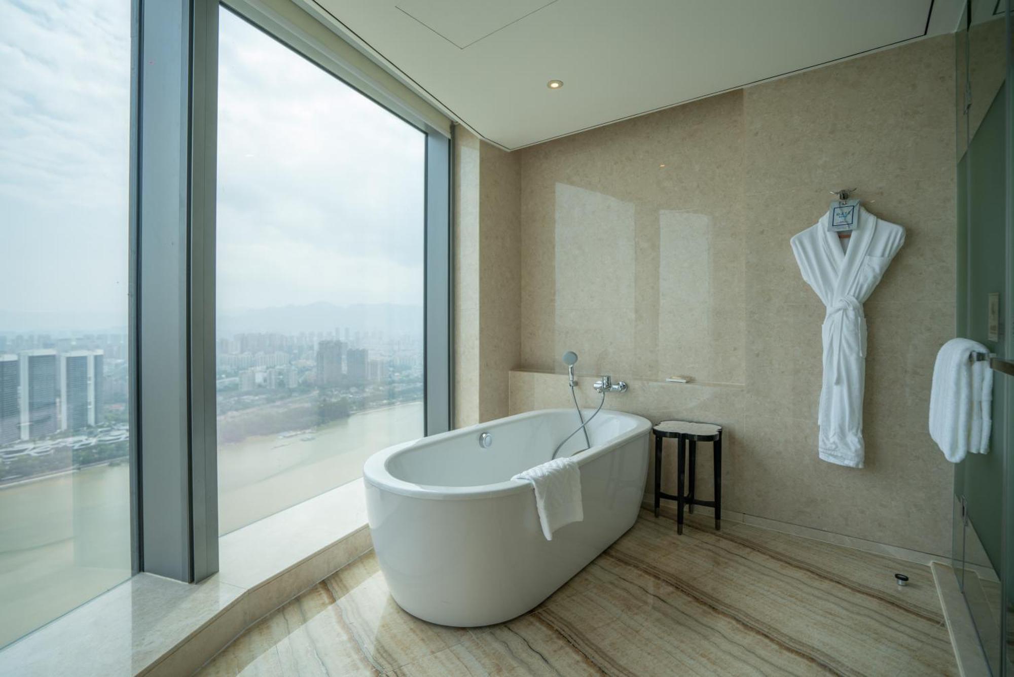Hotel Hilton Fuzhou à Fuzhou  Extérieur photo